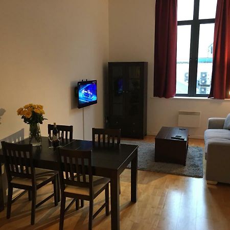 Stylish City Centre Apartment Cardiff Exterior photo